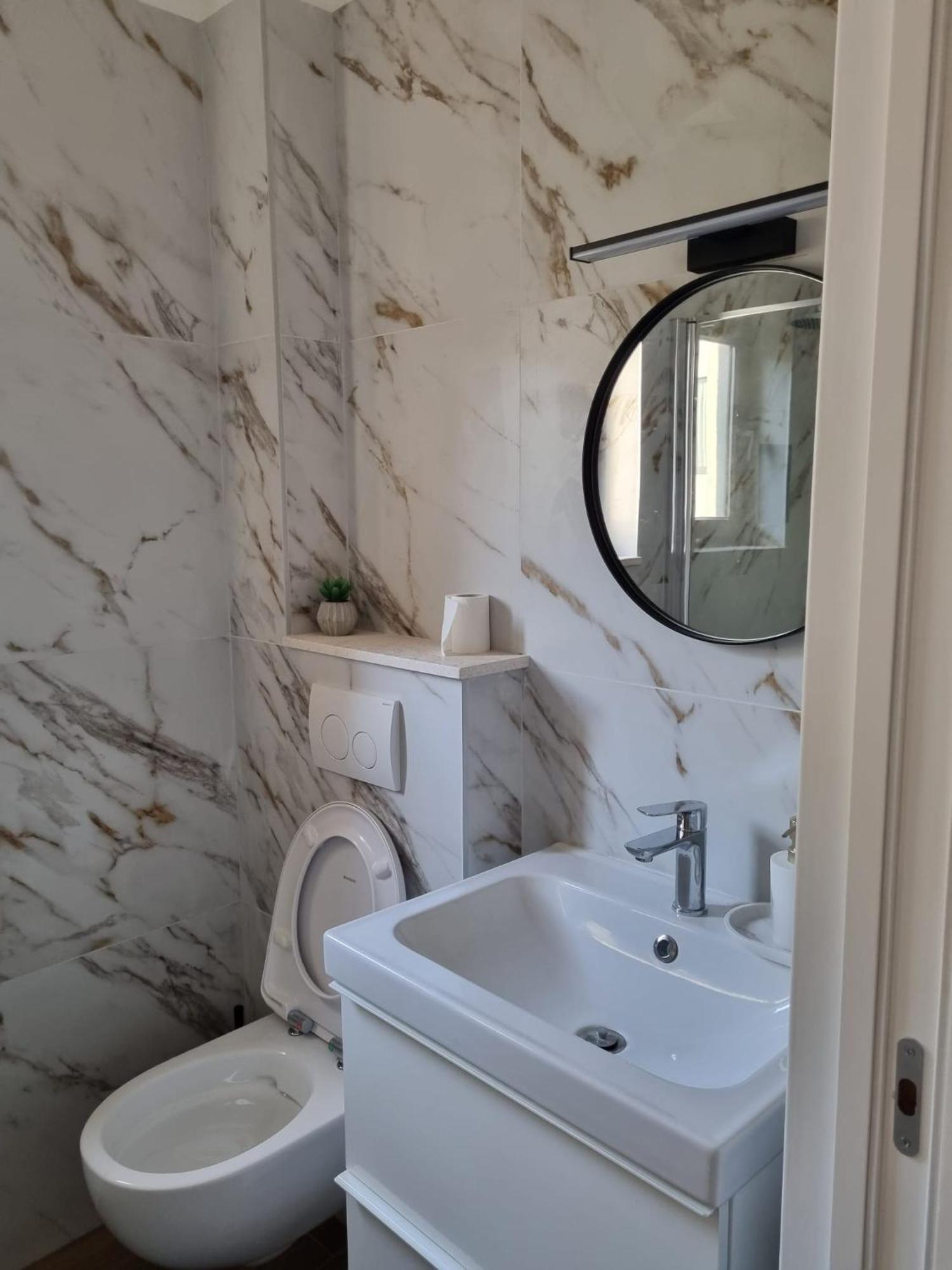 Ante Apartments Duce Bilik gambar
